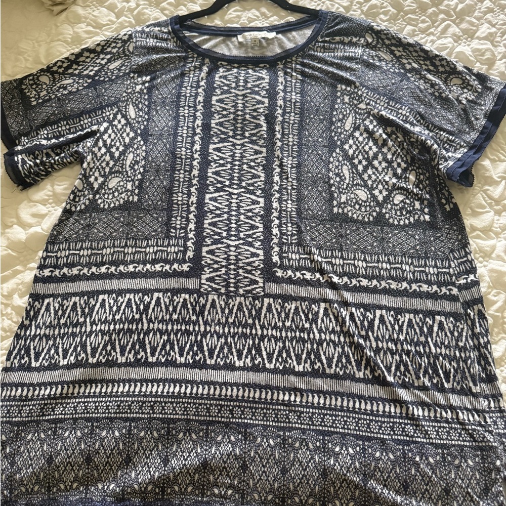 Rose & Olive Navy and White Floral Top